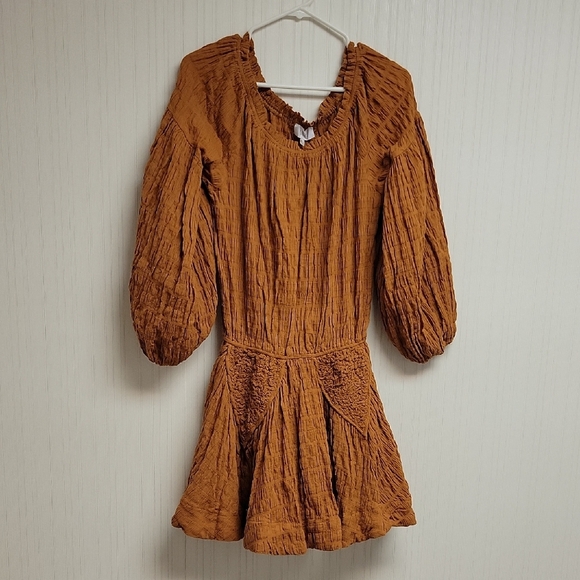 Lucca women's Crinkled Long Sleeve Dress in Rich Amber,  Sz Small New With Tags - Picture 2 of 7